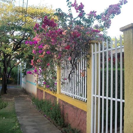Hostal Casa Los Espinoza Managua Buitenkant foto