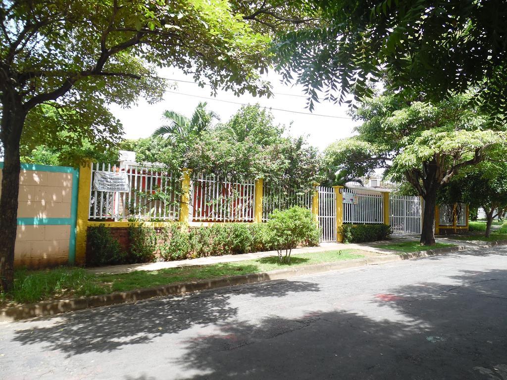 Hostal Casa Los Espinoza Managua Buitenkant foto