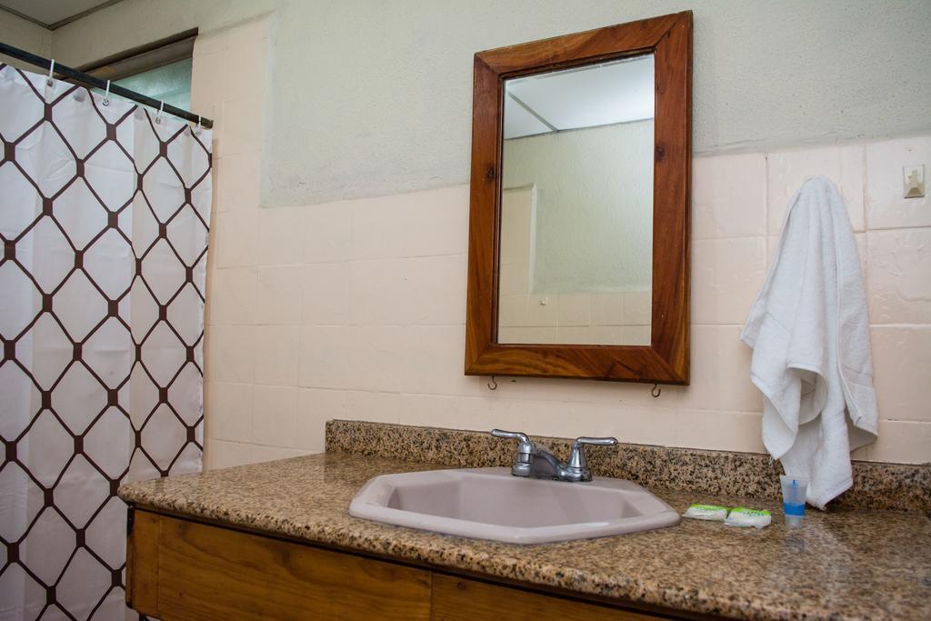 Hostal Casa Los Espinoza Managua Buitenkant foto