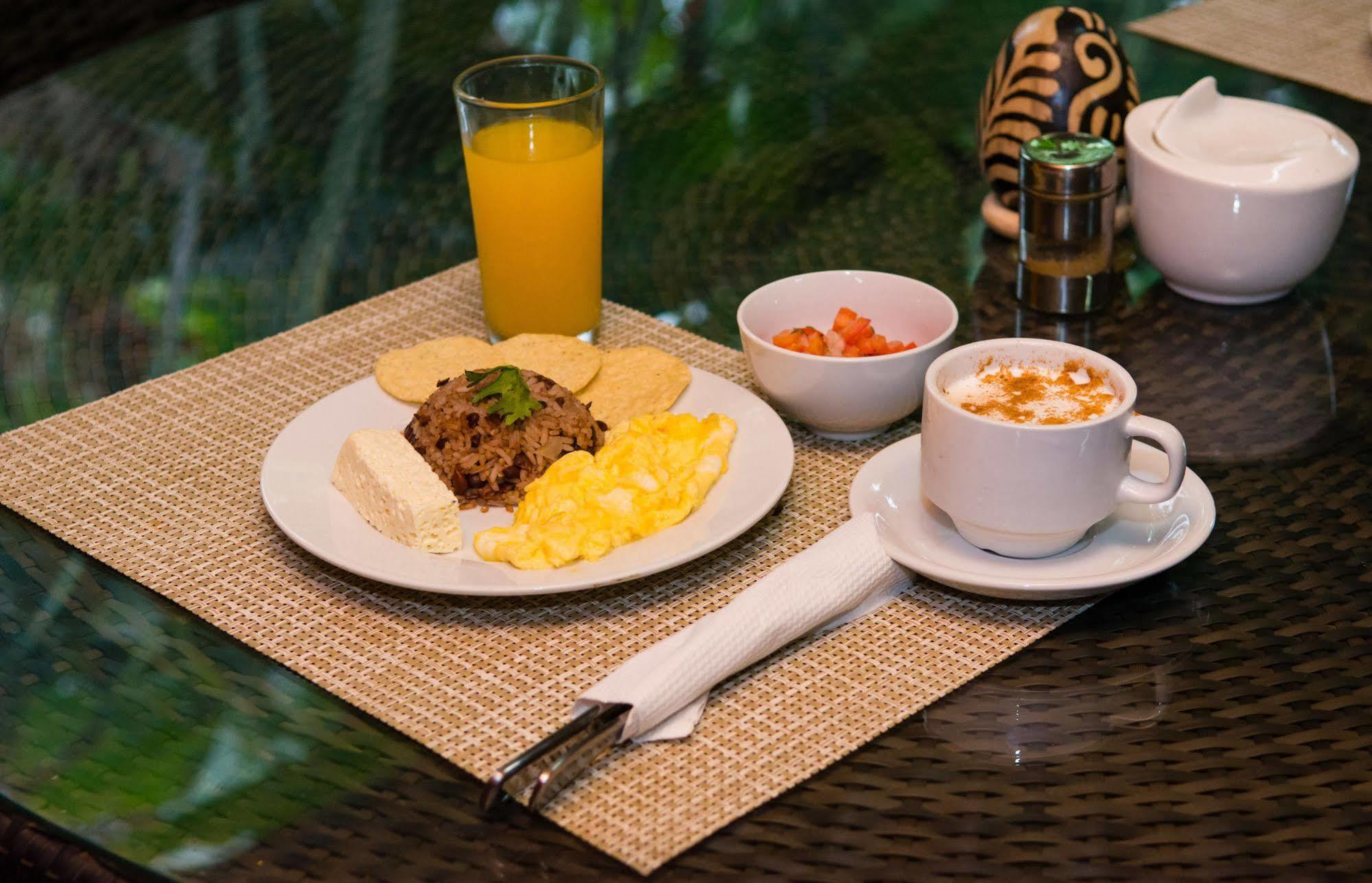 Hostal Casa Los Espinoza Managua Buitenkant foto