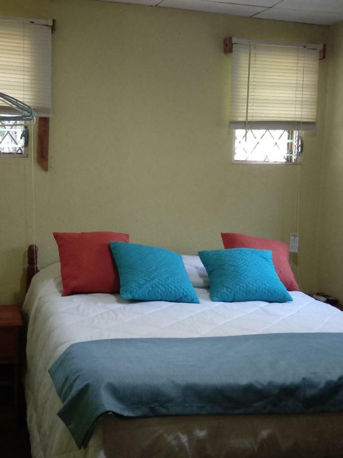 Hostal Casa Los Espinoza Managua Buitenkant foto
